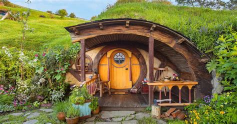 10 Most Unique Airbnbs To Stay In New Zealand - Updated 2024