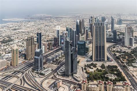 10 Rules to Avoid Jail in Dubai - Expatriate Group