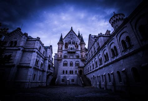 10 Spooktacularly Haunted Castles Around the World