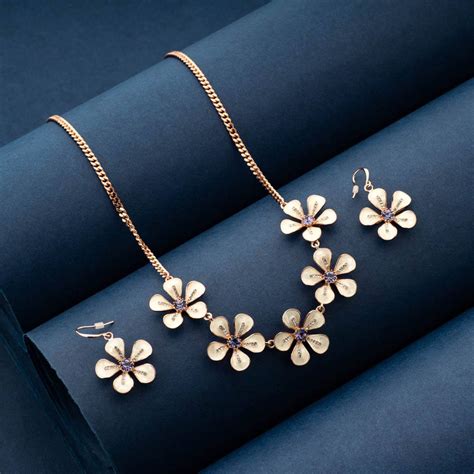 10 Stunning Floral Jewellery Designs For Summers – Blingvine