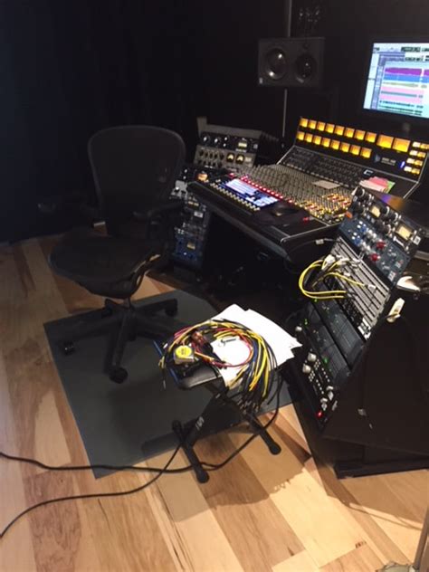 10 Times to Take Notes in the Recording Studio