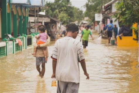 10 Arti Mimpi Banjir Bisa Jadi Pertanda Baik Arti Mimpi Diterjang Banjir - Arti Mimpi Diterjang Banjir