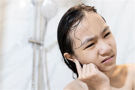 10 Cara Mengeluarkan Air Dari Telinga Dengan Cepat Cara Mengatasi Telinga Kemasukan Air - Cara Mengatasi Telinga Kemasukan Air