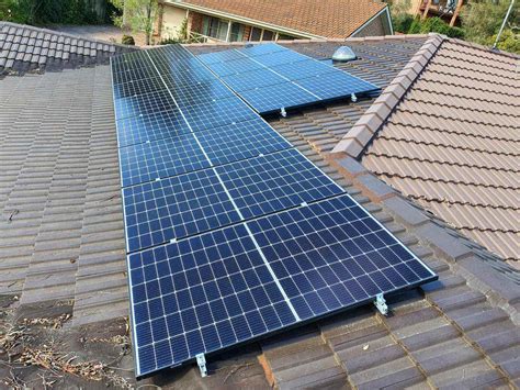 Roof space. If the above reasons do not apply to your situation, you might consider a smaller 6.6kW system or 8.5kW unit. Battery storage with a 10kW solar system. For a 10kW …. 