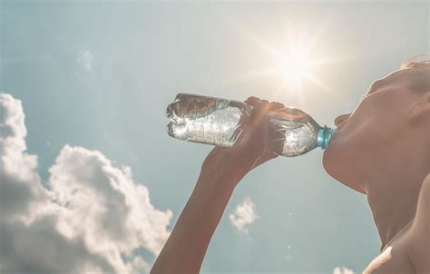 10 must-haves to prevent heat exhaustion this summer