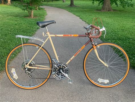 10 speed huffy bike. Find many great new & used options and get the best deals for HUFFY WESTPOINT 10 STAR, 10 Speed DISC BRAKE Vintage Bicycle - Made in USA at the … 