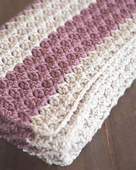 100 Free Crochet Blanket Patterns to Try Out This Weekend