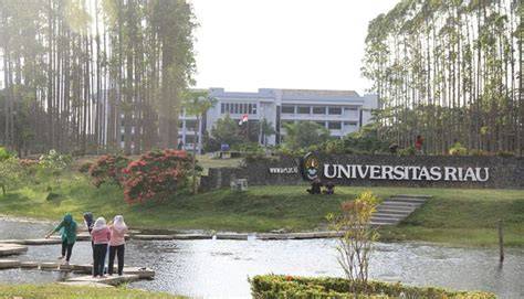 100 Universitas Ternama di Indonesia Versi Unirank, … - raincitystudios.com