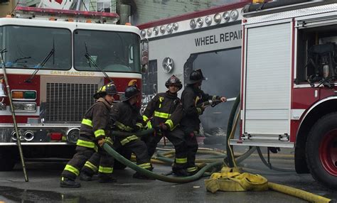 100 firefighters battle 3-alarm fire in San Francisco