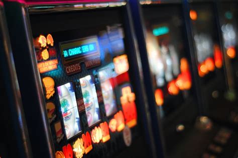 100 slot games wcb100 terbaru 2022. Hongkong 14 april 2019.