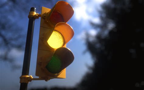 100 years ago, anxiety prompted invention of yellow traffic light