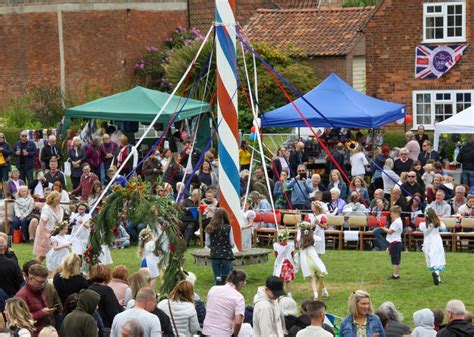 100 years of Wellow Maypole Celebrations  Life Publications