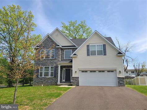 1001 Justin Cir, Bensalem, PA 19020 MLS