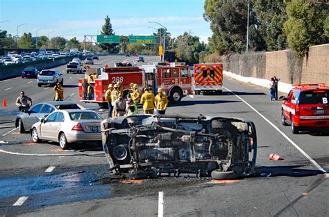Three people died and five were injured early Monday after a series of crashes on Highway 101 in Sunnyvale that spanned both sides of the freeway. CHP said those that died had gotten out of their .... 