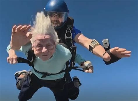 104-year-old Chicago woman dies days after making a skydive that could put her in the record books