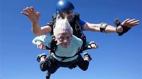 104-year-old Chicago woman who became oldest person to tandem skydive dies