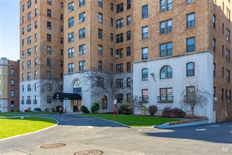 106 south harrison st. East Orange, NJ 07017. TEL (973) 672-1020. FAX (973) 672-6785. EMAIL rentals@benjaminhrealty.com. Every NJ apartment owned and managed by Benjamin H. Realty Corp. is exemplary: each features spacious rooms, convenient local amenities, and expert service from professional property managers. Even so, some deserve special … 