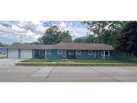 108 S Franklin St, Lake Mills, IA 50450 MLS #6345758 Zillow