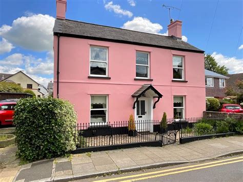 11 properties for sale in Maryport Street NP15, Usk - Nestoria