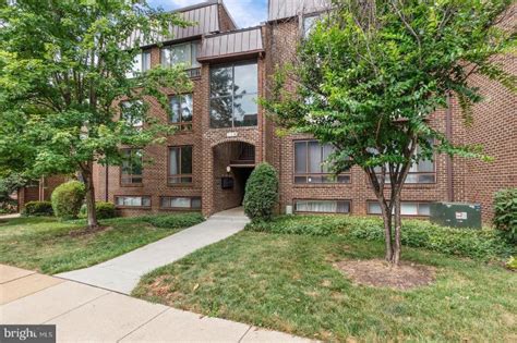 110 Roberts Lane UNIT 200 Alexandria, VA 22314