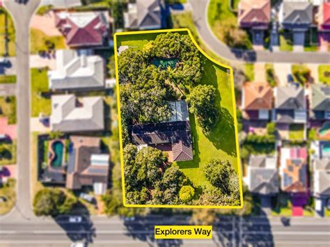 110 Explorers Way St Clair