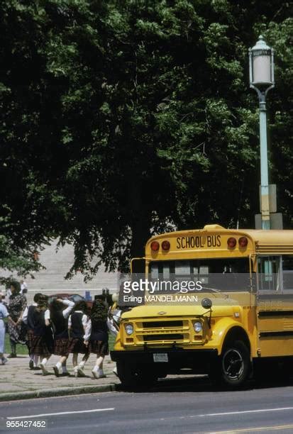 111 Autobus Scolaire Premium High Res Photos - Getty …