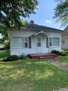 112 W Broad St, Raymond, IL 62560 MLS# 20061407 Redfin