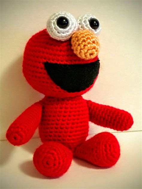 12 Free And Fun Crochet Elmo Patterns DIYS
