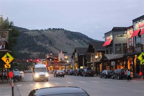 12 Fun Things to Do in Downtown Jackson, Wyoming - Parenthood and …