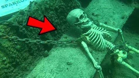 12 Great Underwater Discoveries - Submerged Sites - raincitystudios.com
