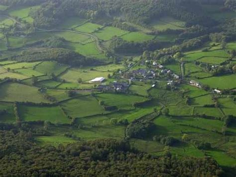 12 campsites nearby of Château-Chinon (Campagne)