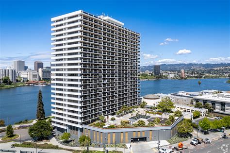 1200 lakeshore. AVE Emeryville at Bay Street. 5684 Bay St, Emeryville, CA 94608. Videos. $3,800 - 4,650. 2 Beds. Dog & Cat Friendly Fitness Center Pool Dishwasher Kitchen In Unit Washer & Dryer Walk-In Closets Balcony Maintenance on … 