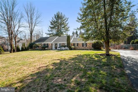 1230 Page Ter, Villanova, PA 19085 MLS