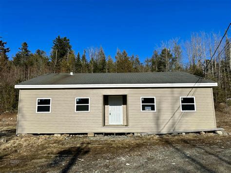 128 Kennebec Road Machias, ME - dueeast.com