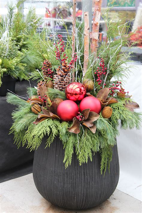 130 Outdoor Christmas Planters ideas - Pinterest