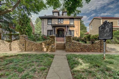 Homes similar to 2401 Campbell Ave are listed between $95K to $510K at an average of $125 per square foot. $125,000. 3 beds. 1.5 baths. 3,340 sq. ft. 2200 Poplar St, Lynchburg, VA 24504. $149,900. 3 beds.. 