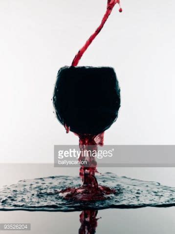 132 Overflowing Wine Premium High Res Photos - Getty Images