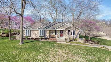 1327 SW Granite Creek Dr, Blue Springs, MO 64015 - Zillow