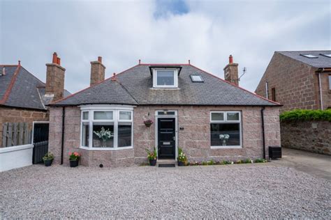 14 Greenacres Avenue, Peterhead garden, airport - Facebook