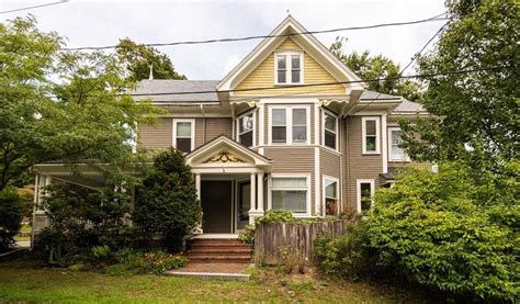 14 Liberty St #1, Auburn, NY 13021 Zillow