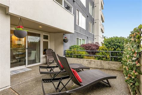 1400 Taylor Avenue N Unit 102, Seattle WA, is a Condo home that contains 1370 sq ft and was built in 1984.It contains 2 bedrooms and 2 bathrooms.This home last sold for $635,000 in September 2020. The Zestimate for this Condo is $708,900, which has increased by $5,733 in the last 30 days.The Rent Zestimate for this Condo is $1,824/mo, which has decreased by $1,681/mo in the last 30 days..