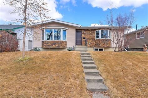 144 Capri Avenue NW, Calgary — For Sale @ $834,900 Zolo.ca