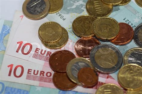 145 euro. 145 PLN to EUR – Zloty to Euros. How much is zł145.00 – the one hundred forty-five 🇵🇱 zloty is worth €33.58 (EUR) today or 💶 thirty-three euros 58 cents as of 15:00PM UTC.We utilize mid-market currency rates to convert PLN against EUR currency pair. The current exchange rate is 0.232. 