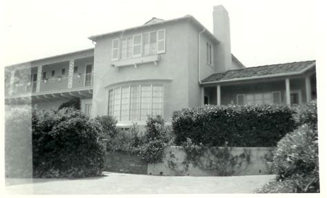 1465 capri drive pacific palisades ca. 1465 Capri Drive, Pacific Palisades: the home where actress Carole Landis ("One Million BC" & "Topper Returns") killed herself with an overdose of pills, in 1948. 810 Linden Drive, Beverly Hills: the home where mob hit-men blew away mobster Bugsy Siegel in 1947. (They drove up and shot him through the front windows while he was sitting in the ... 