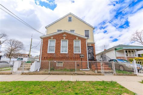 139-51 182nd Street, Springfield Gardens, NY 11413, is a