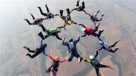 15 Mesmerizing Places for Skydiving in the World You Must …