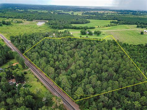 15 acres for sale. Owning 15 acres of land is the equivalent of nearly 11 football fields and 225 tennis courts. This is 653,400 square feet in all. Whether you'll soon buy a 15- ... 