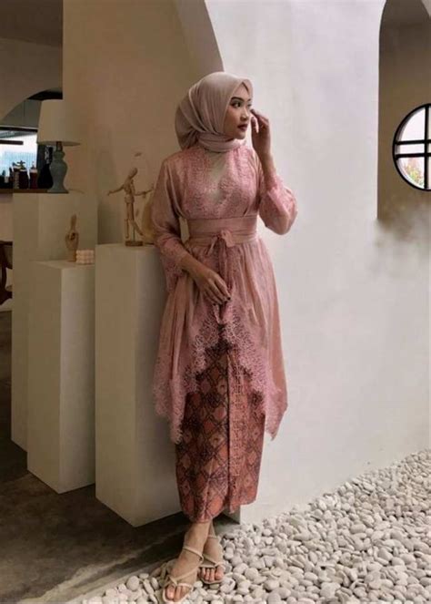 15 Model Kebaya Modern Hijab Untuk Orang Gemuk Model Kebaya Simple Tapi Mewah Untuk Orang Gemuk - Model Kebaya Simple Tapi Mewah Untuk Orang Gemuk