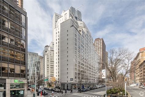 155 west 68th street. Time and distance from 155 W 68th St. 155 W 68th St has 3 shopping centers within 1.8 miles, which is about a 5-minute drive. The miles and minutes will be for the farthest away property. 155 W 68th St has 5 parks within 1.5 miles, including Damrosch Park, Central Park, and American Museum of Natural History. 