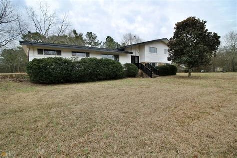 1585 jackson lake rd. Jun 10, 2009 · Jackson. Take a look. 1811 Jackson Lake Rd, Jackson, GA 30233 is a 3 bedroom, 3 bathroom, 2,178 sqft single-family home built in 1982. This property is not currently available for sale. 1811 Jackson Lake Rd was last sold on Jun 10, 2009 for $225,000. The current Trulia Estimate for 1811 Jackson Lake Rd is $425,400. 